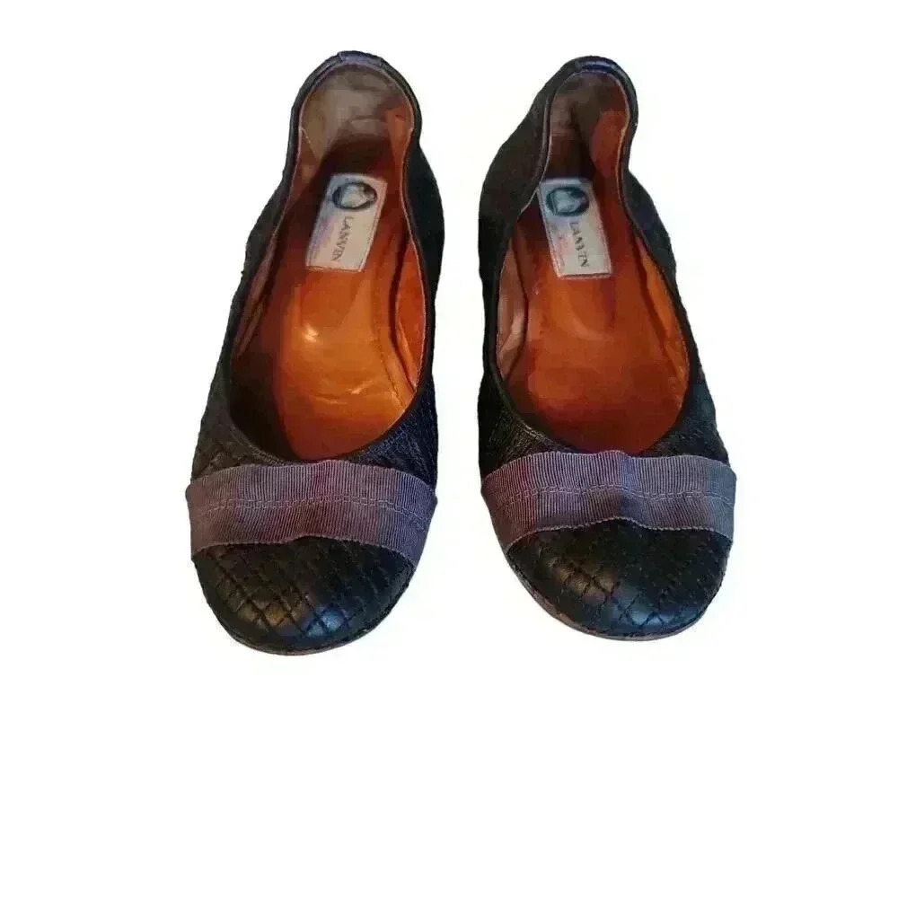 Lanvin Black Leather Closed Toe Ballet Flat w/ Ribbon on Vamp sz 5.5